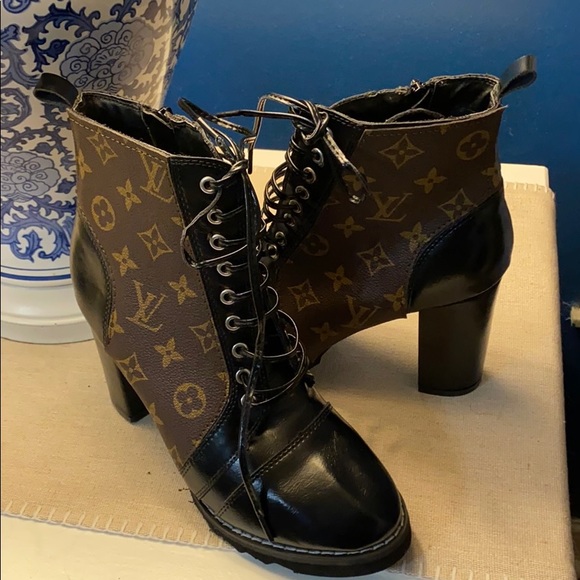 Women’s Brown and Black Booties Size 7.5 - Picture 4 of 7